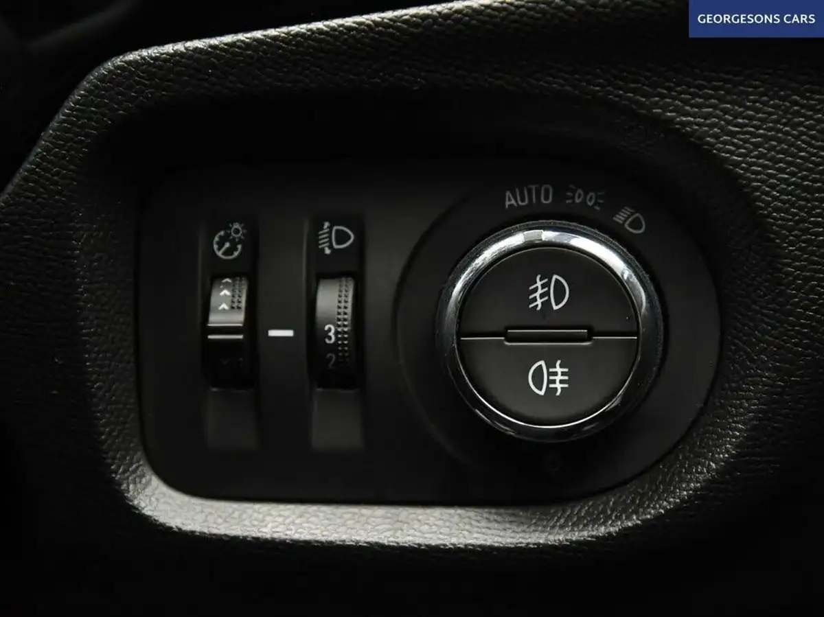 2020-vauxhall-corsa-12-turbo-elite-nav-premium-big-35