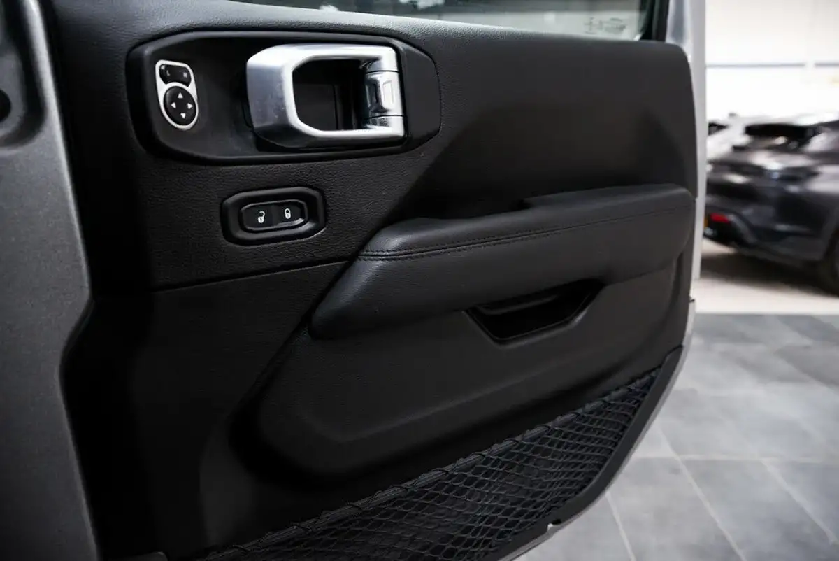 2020-jeep-wrangler-20-gme-night-eagle-big-20