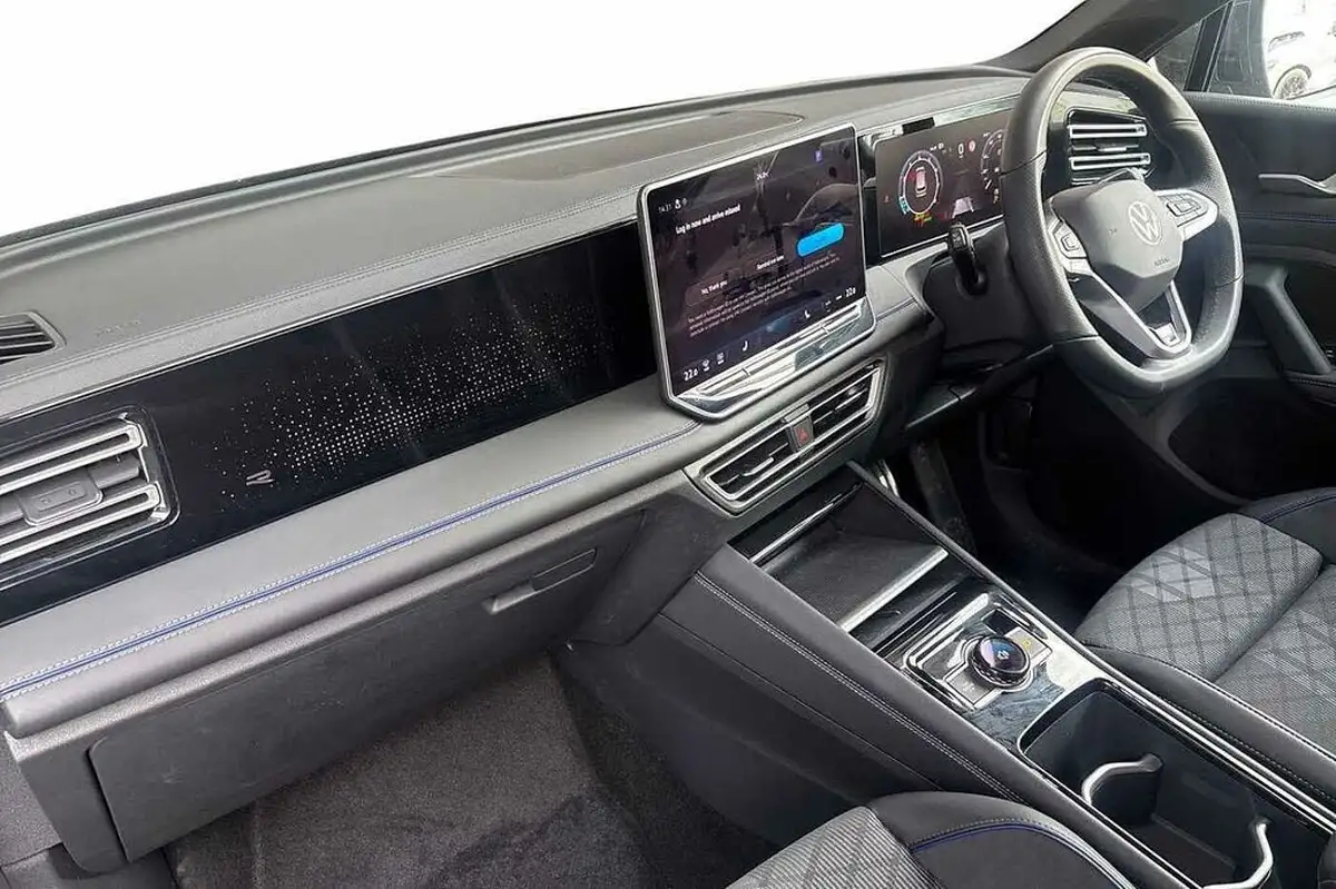 2024-volkswagen-tiguan-15-etsi-r-line-big-1