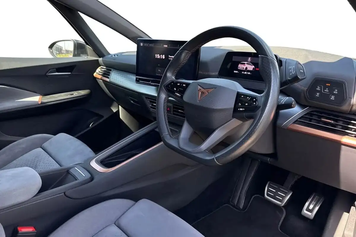2022-cupra-born-e-v3-204ps-58kwh-big-13