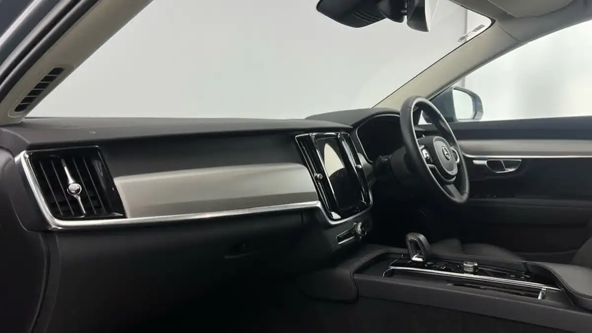 2022-volvo-v90-20-b4-core-197bhp-big-5