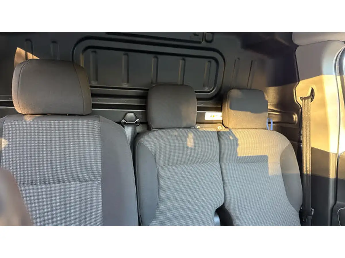 2024-citroen-berlingo-15-bluehdi-950-driver-edition-100pseu6d-big-14