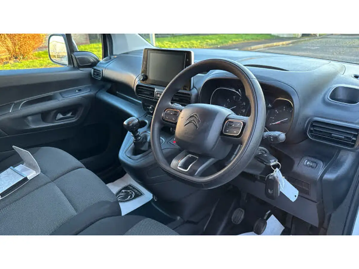 2024-citroen-berlingo-15-bluehdi-950-driver-edition-100pseu6d-big-10