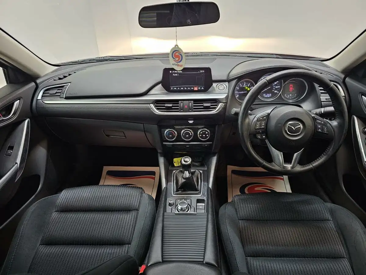 2016-mazda-mazda6-20-se-nav-big-10
