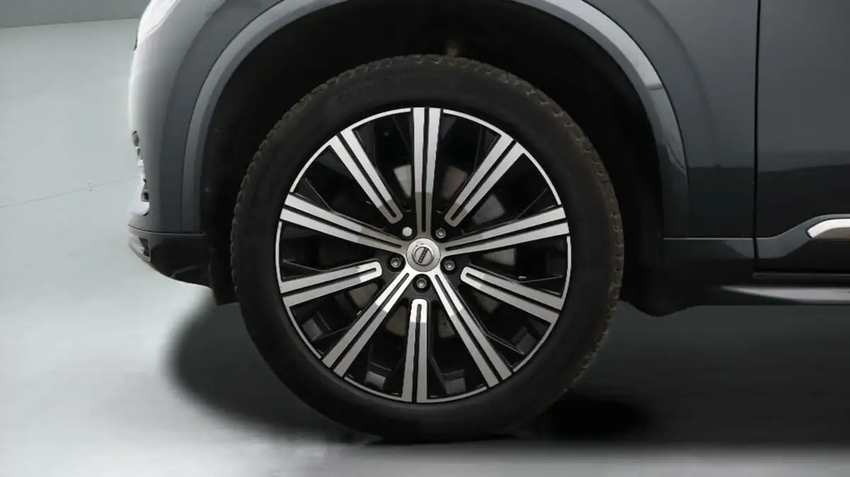 2021-volvo-xc90-20-t8-inscription-390bhp-big-18