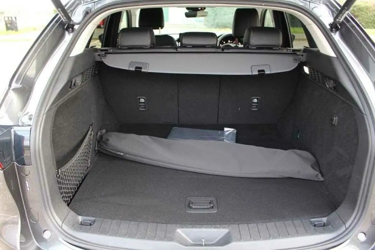 2024-mazda-cx-60-25-e-skyactiv-exclusive-line-big-38