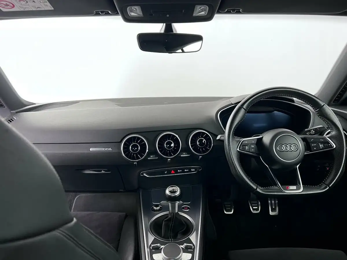 2016-audi-tt-coupe-18-tfsi-s-line-big-27