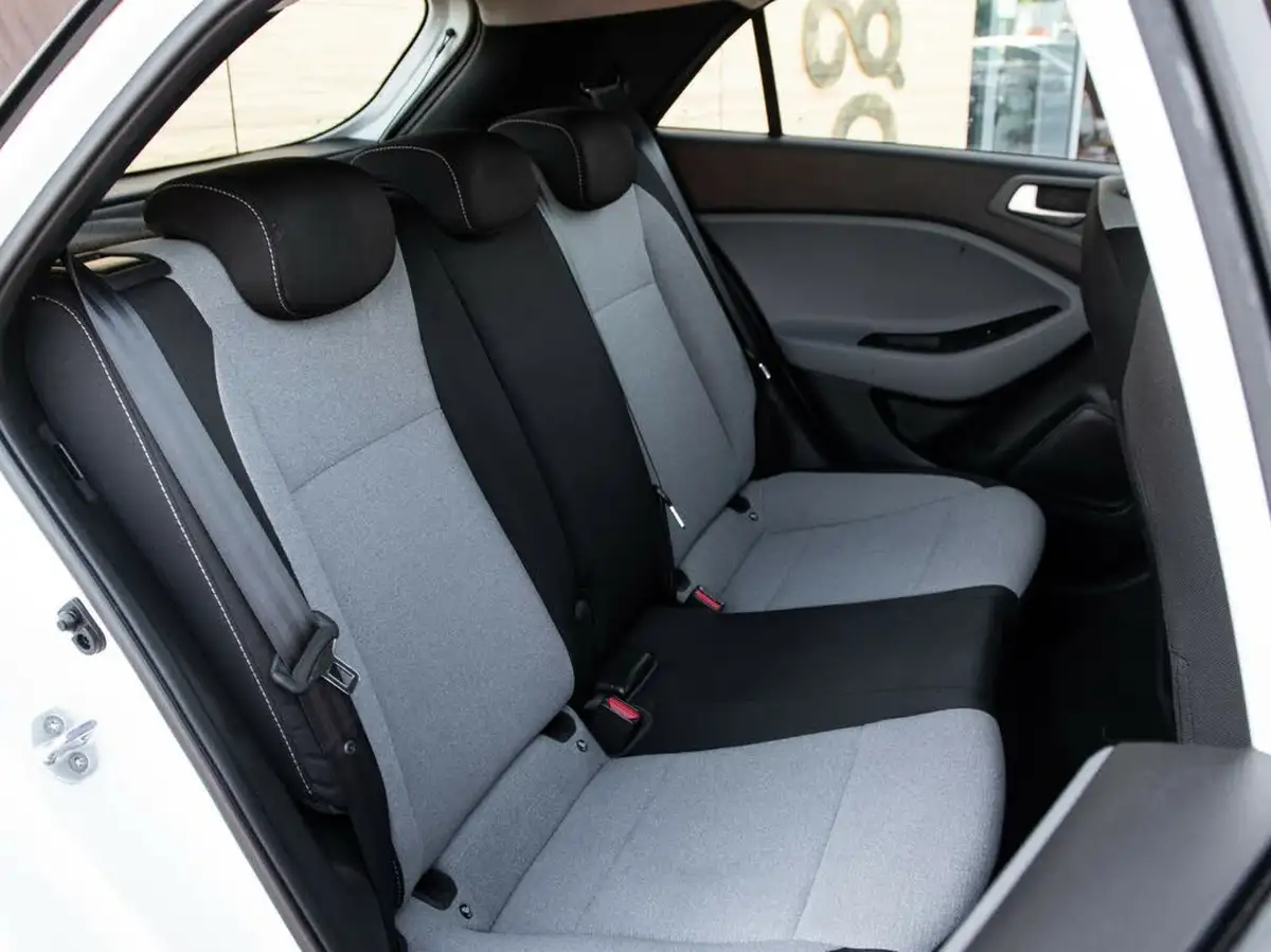 2016-hyundai-i20-12-se-hatchback-5d-big-29