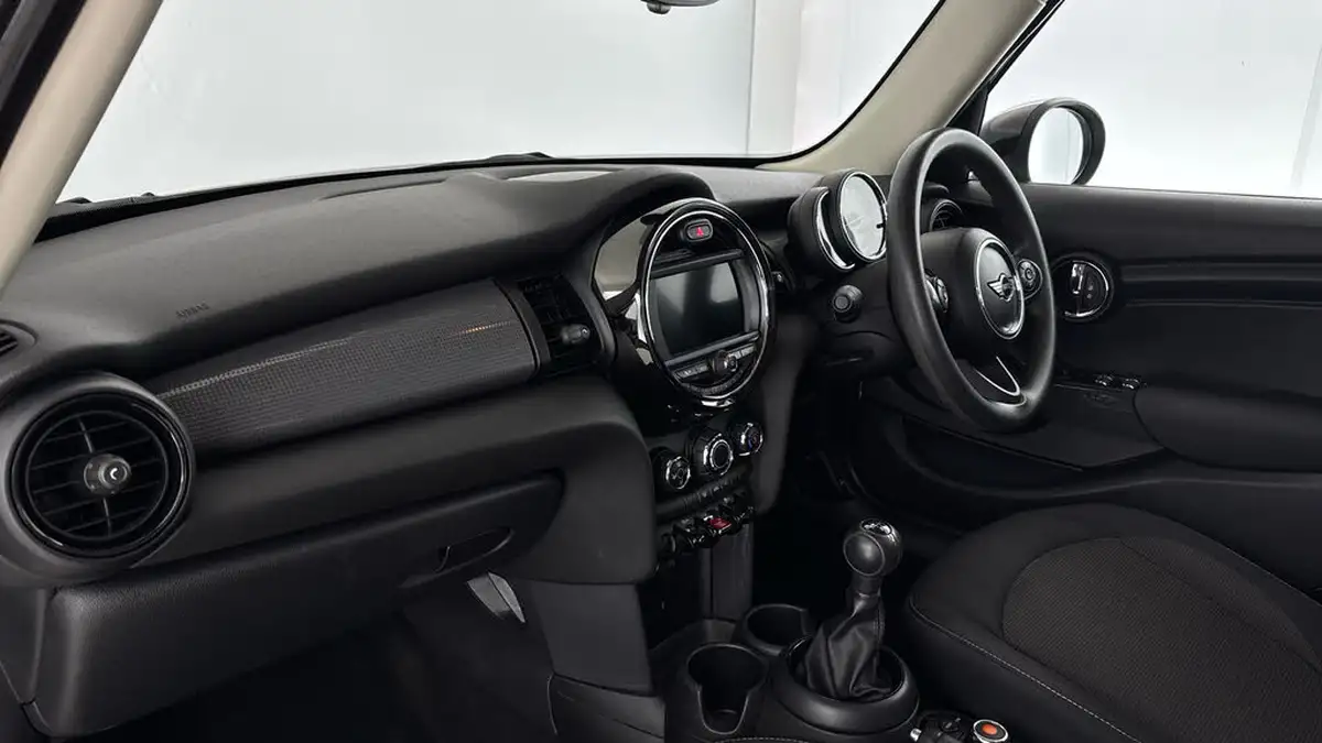 2018-mini-cooper-15-cooper-series-ii-ss-hatchback-5d-big-8