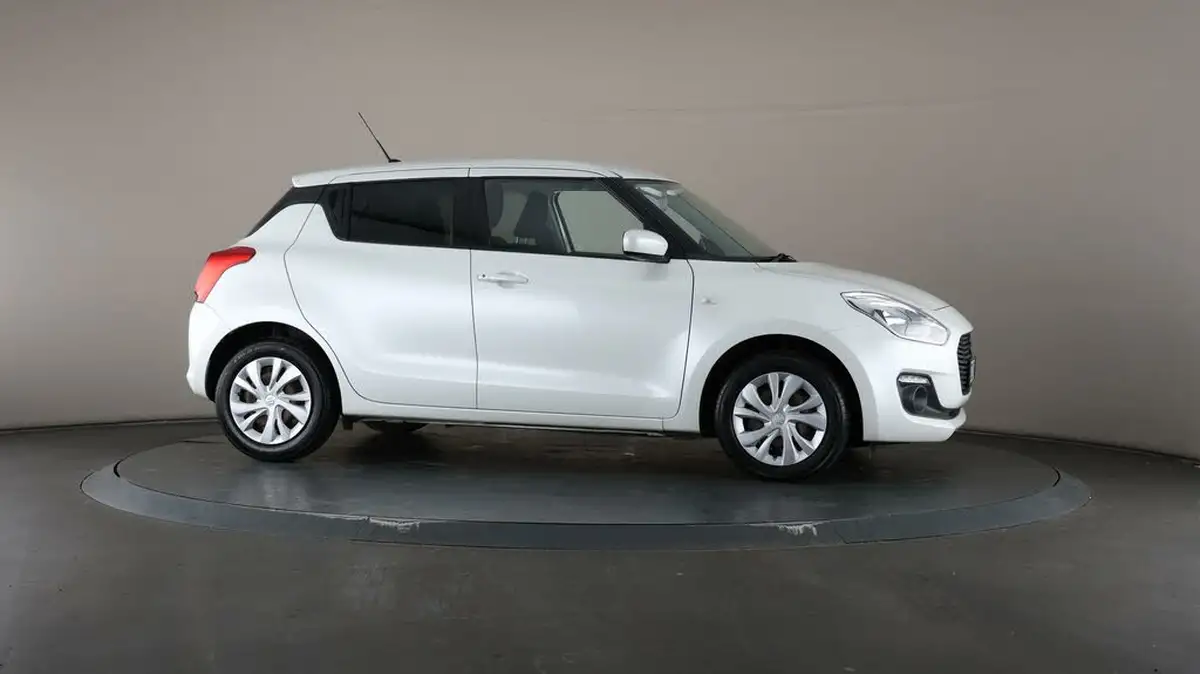 2019-suzuki-swift-12-dualjet-attitude-big-56