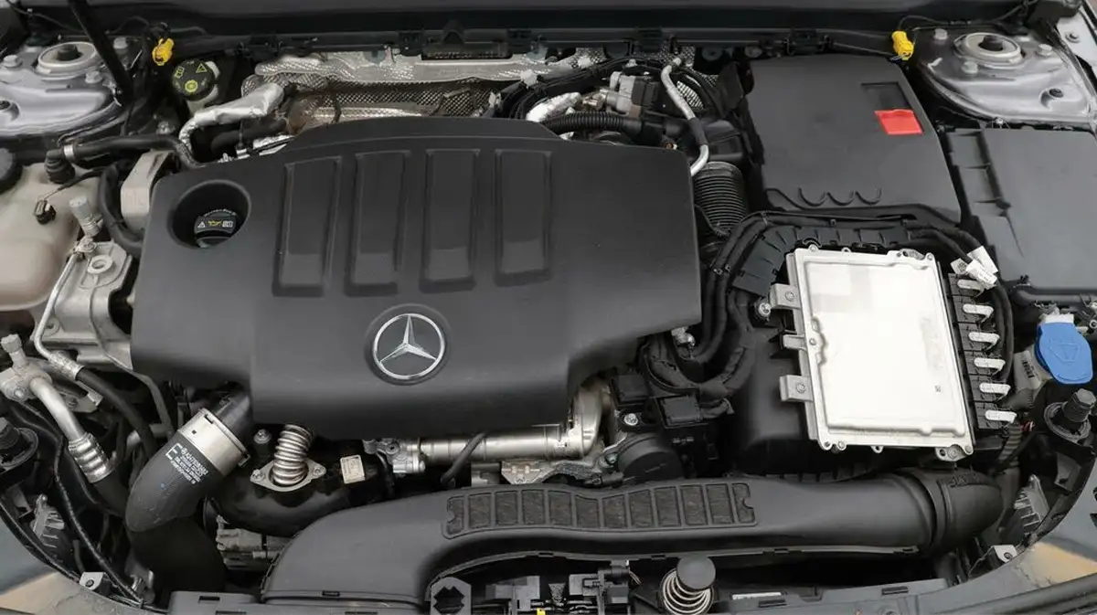2019-mercedes-benz-a-class-20d-a200d-amg-line-hatchback-5d-big-18