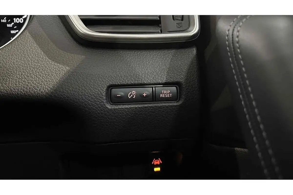 2018-nissan-qashqai-12-dig-t-tekna-xtronic-cvt-big-37