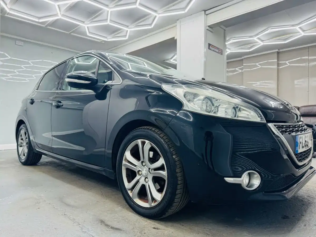 2013-peugeot-208-14td-allure-14hdi-5d-big-5