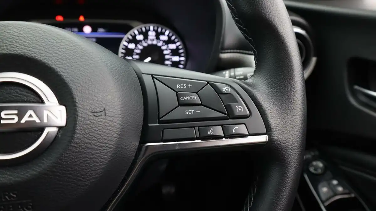 2022-nissan-juke-16-hybrid-premiere-edition-big-25