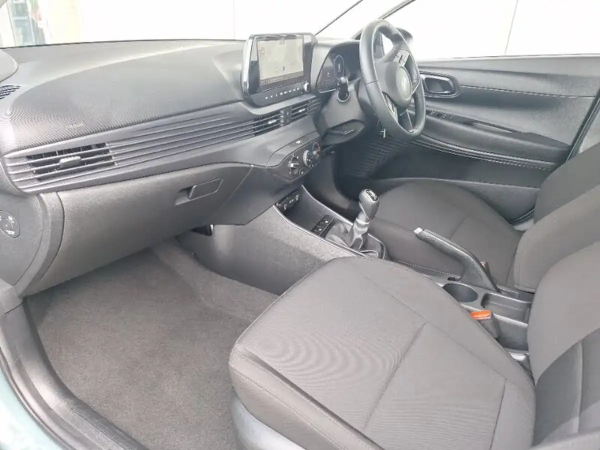 2024-hyundai-i20-10-t-gdi-advance-big-4