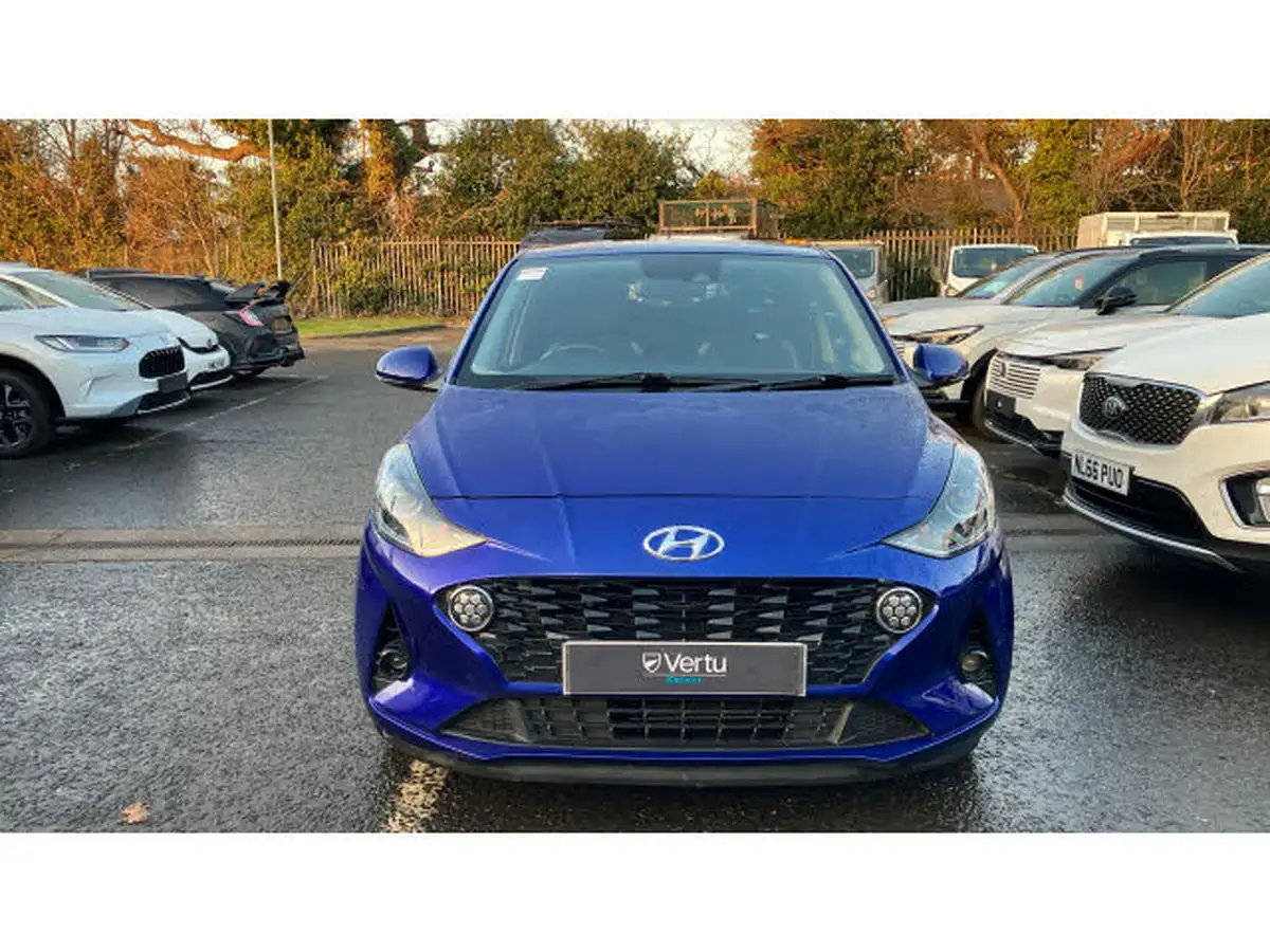 2022-hyundai-i10-12-premium-auto-big-23