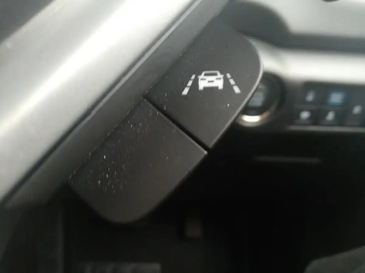 2023-suzuki-s-cross-15-ultra-allgrip-big-14