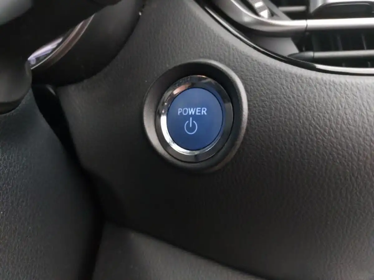 2022-toyota-c-hr-18-vvt-i-icon-big-17