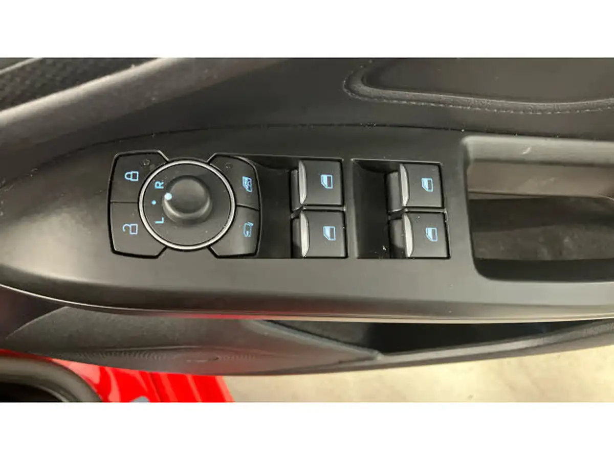 2023-ford-focus-23t-st-hatchback-big-23