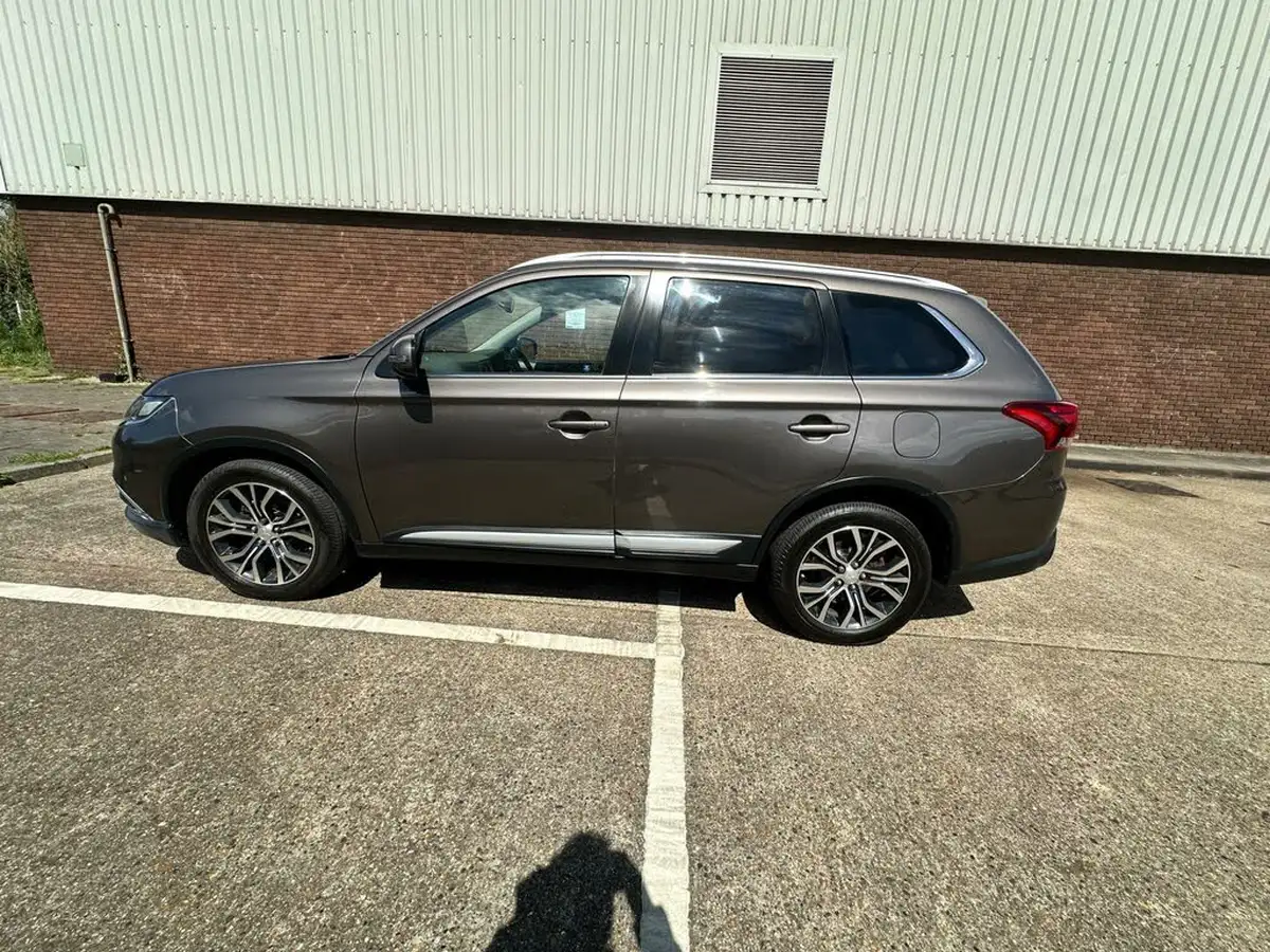 2016-mitsubishi-outlander-22di-d-gx3-7st-auto-big-5
