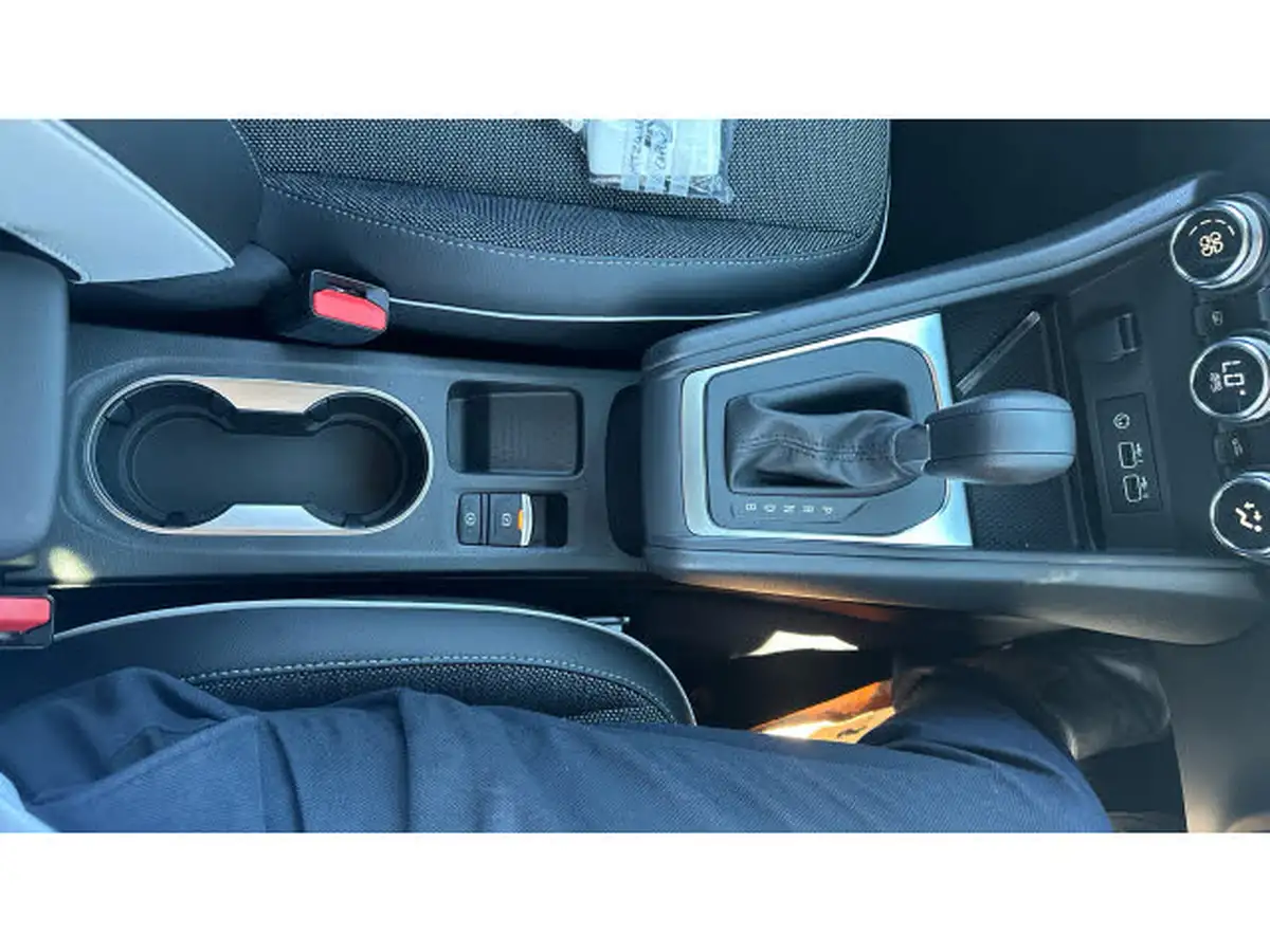 2024-renault-captur-16-techno-145ps-full-big-70