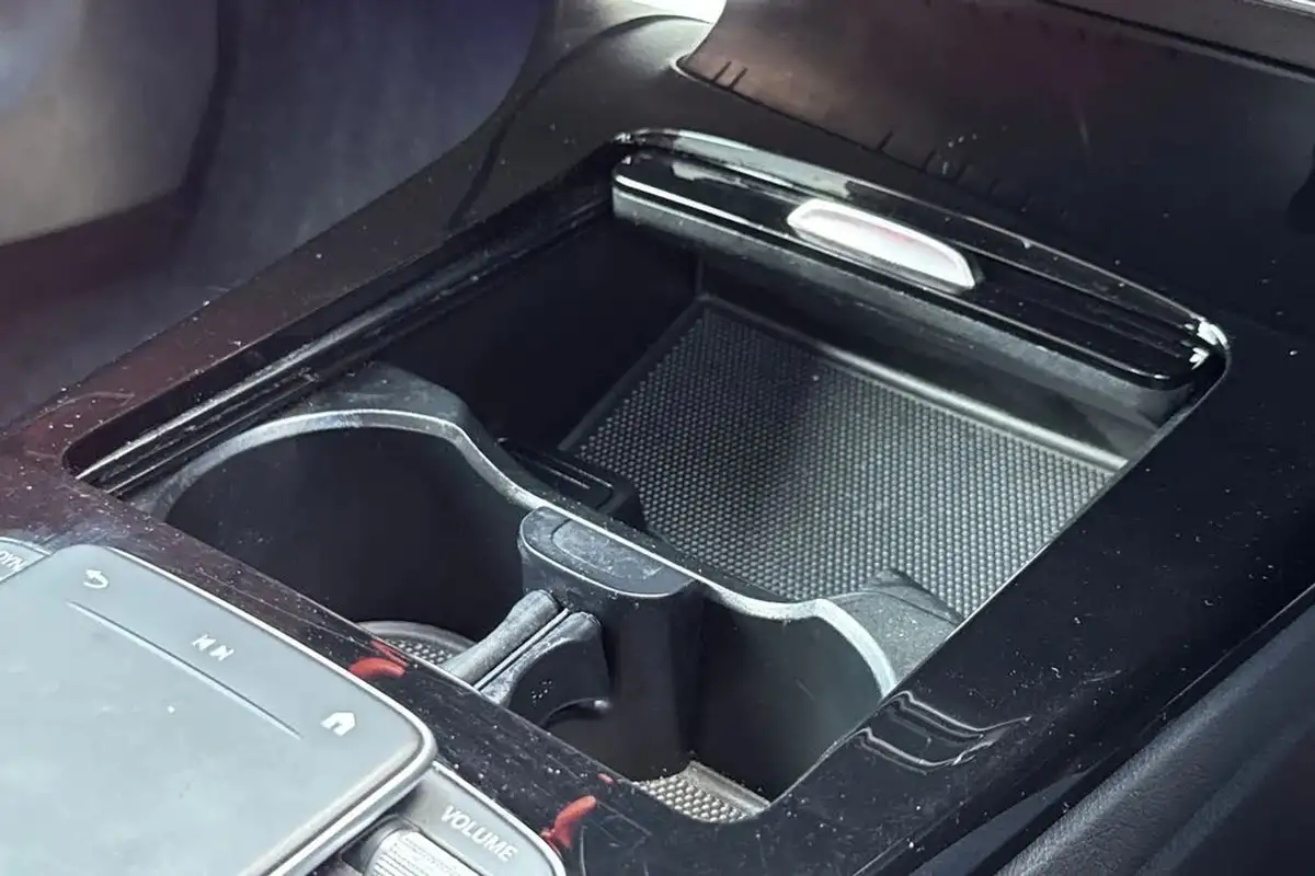 2021-mercedes-benz-cla-13-cla-180-amg-line-premium-plus-coupe-4d-big-46