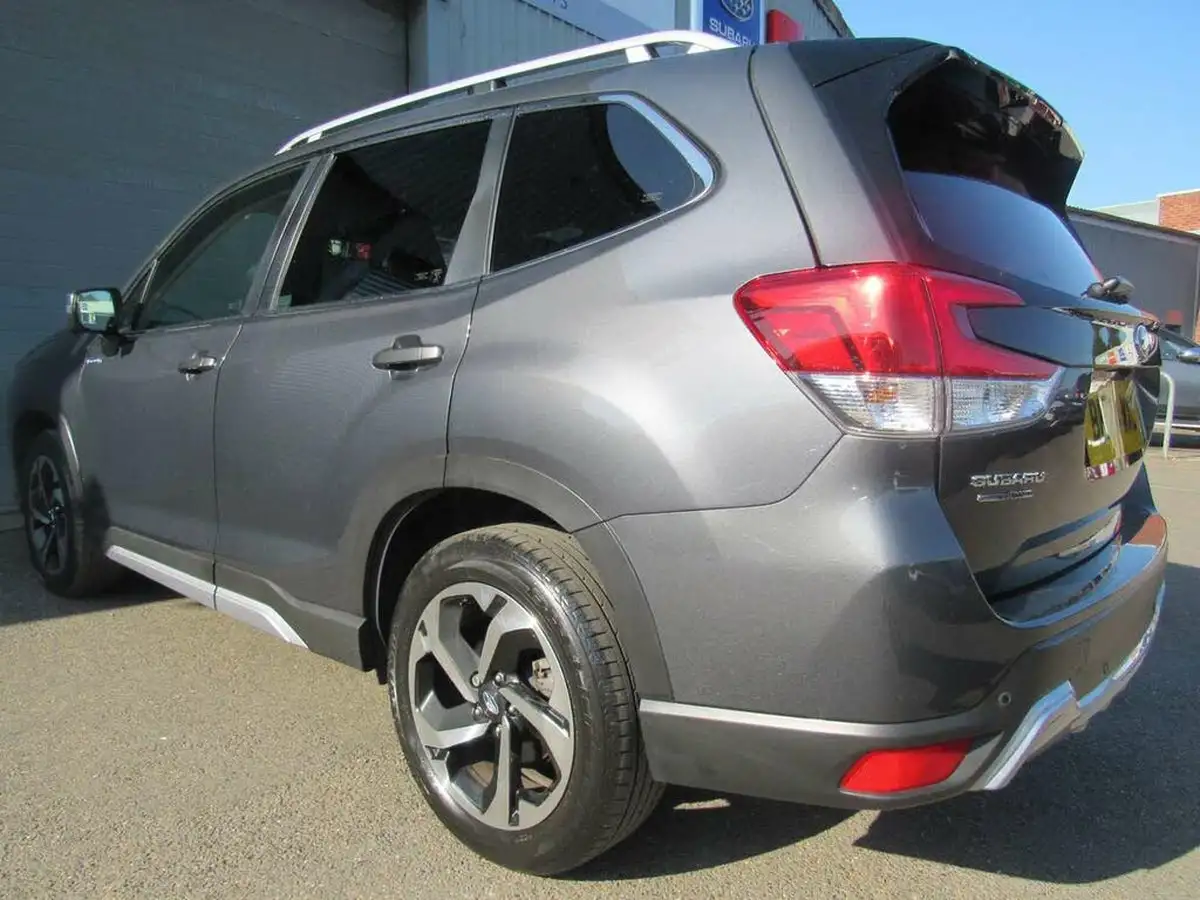 2024-subaru-forester-20-e-boxer-xe-premium-big-9