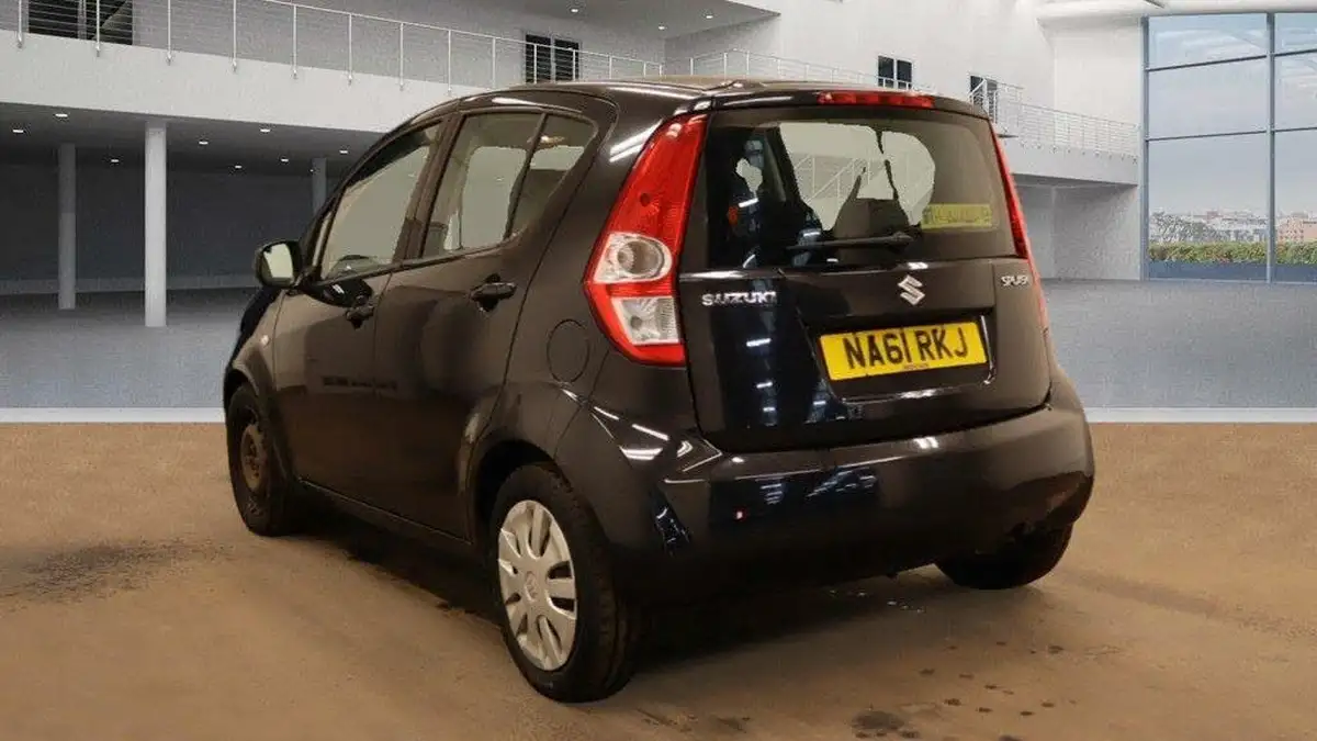 2011-suzuki-splash-10-sz3-big-13