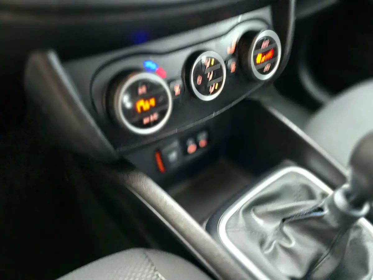 2017-fiat-tipo-14-tjet-lounge-hatchback-big-37