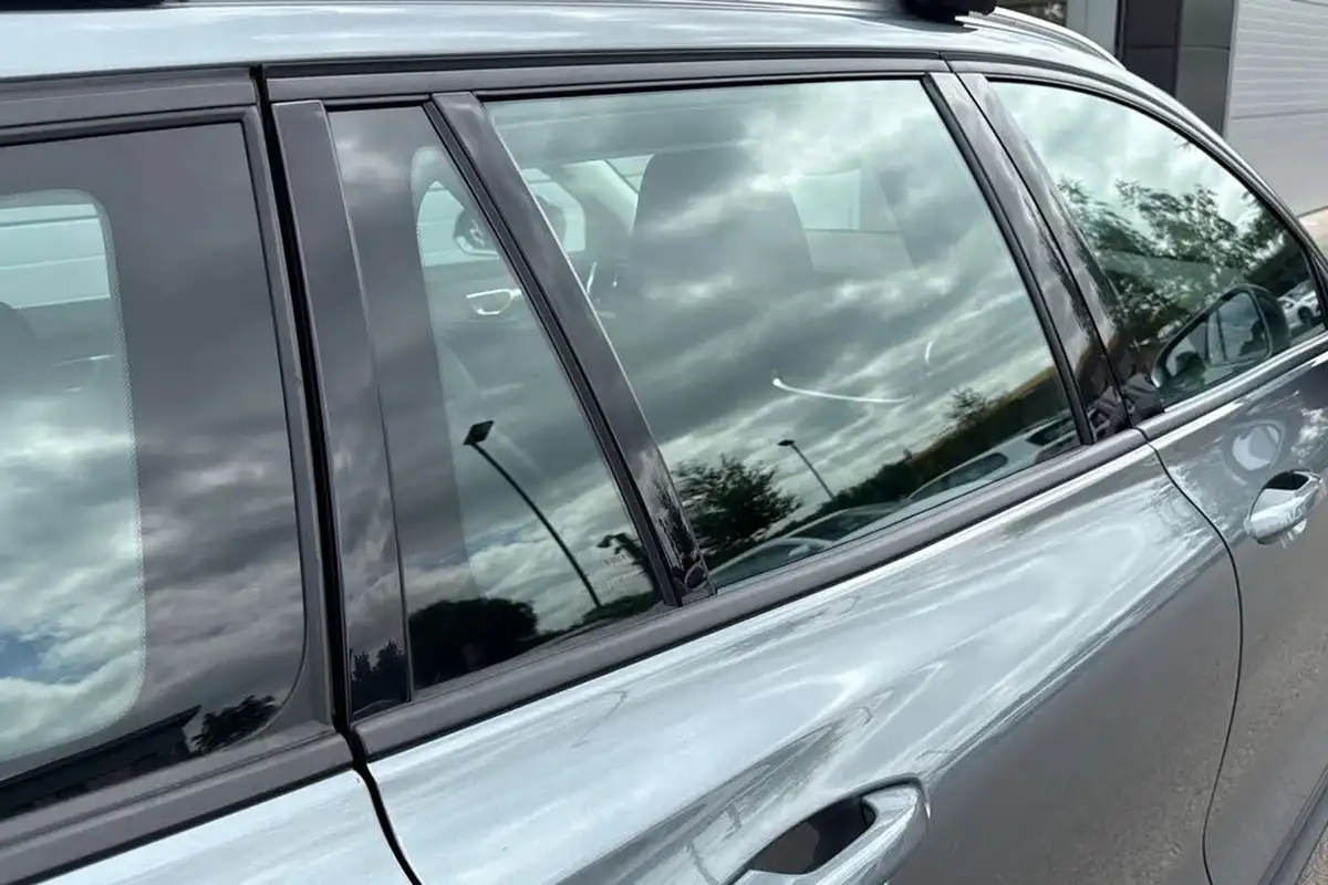 2019-volvo-v60-20td-d4-cross-country-big-28