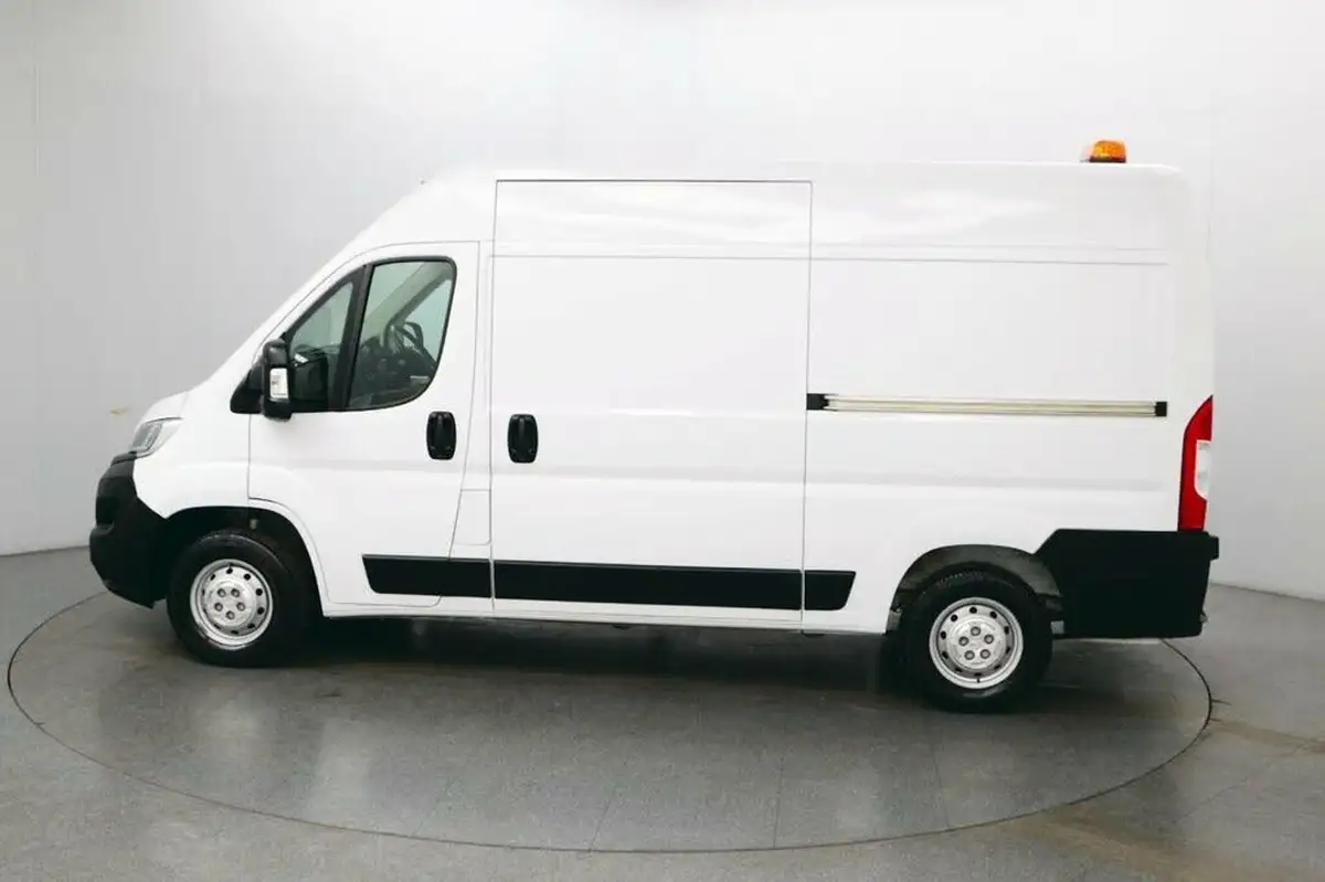 2022-vauxhall-movano-22cdti-l2-h2-3500-dynamic-big-3