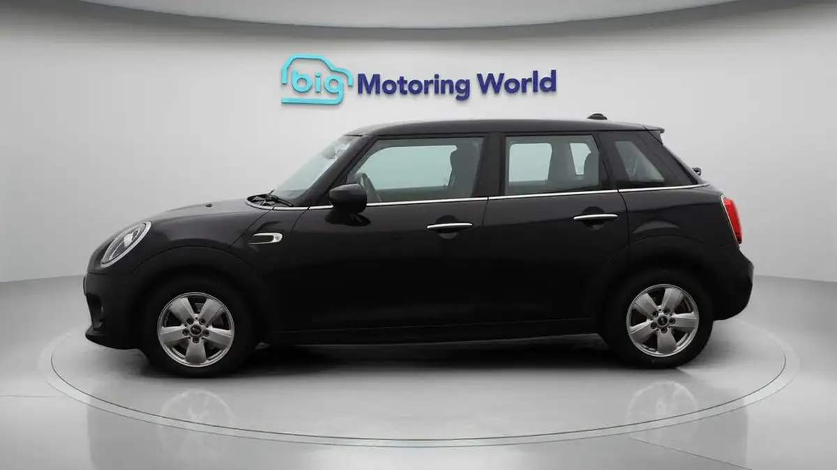 2020-mini-countryman-15-cooper-classic-auto-big-4