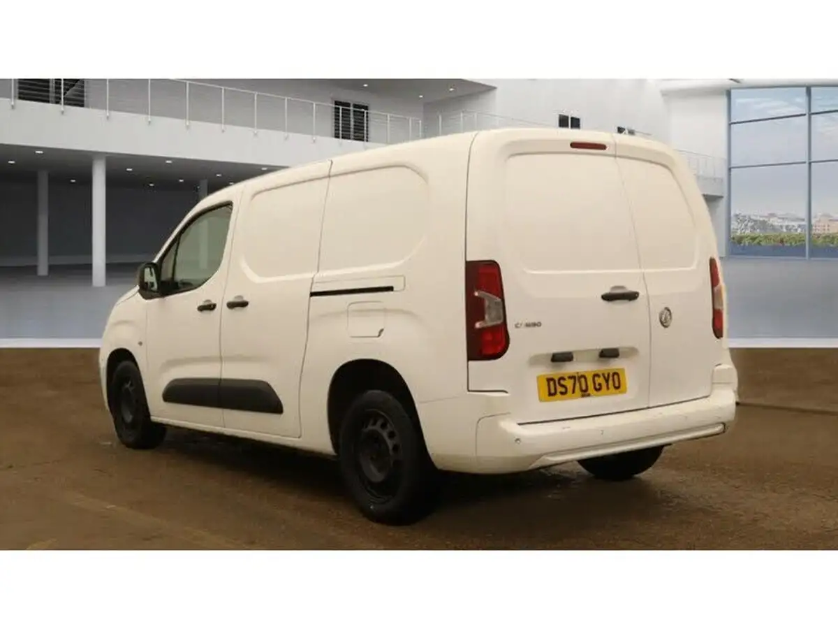 2020-vauxhall-combo-15cdti-sportive-2300-100pseu6d-t-l2h1-crewcab-big-6