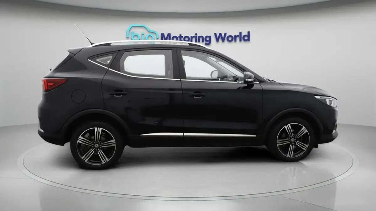 2020-mg-zs-suv-10t-gdi-exclusive-111ps-big-8