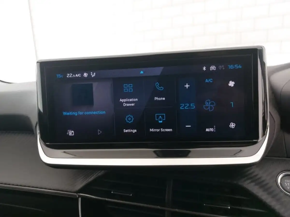 2024-peugeot-208-12-puretech-allure-big-9