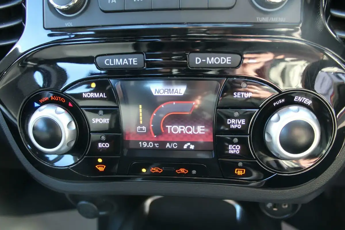 2012-nissan-juke-16-acenta-cvt-big-46