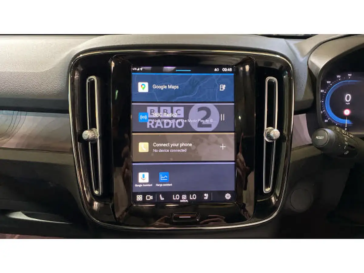 2022-volvo-c40-e-twin-recharge-pro-big-36