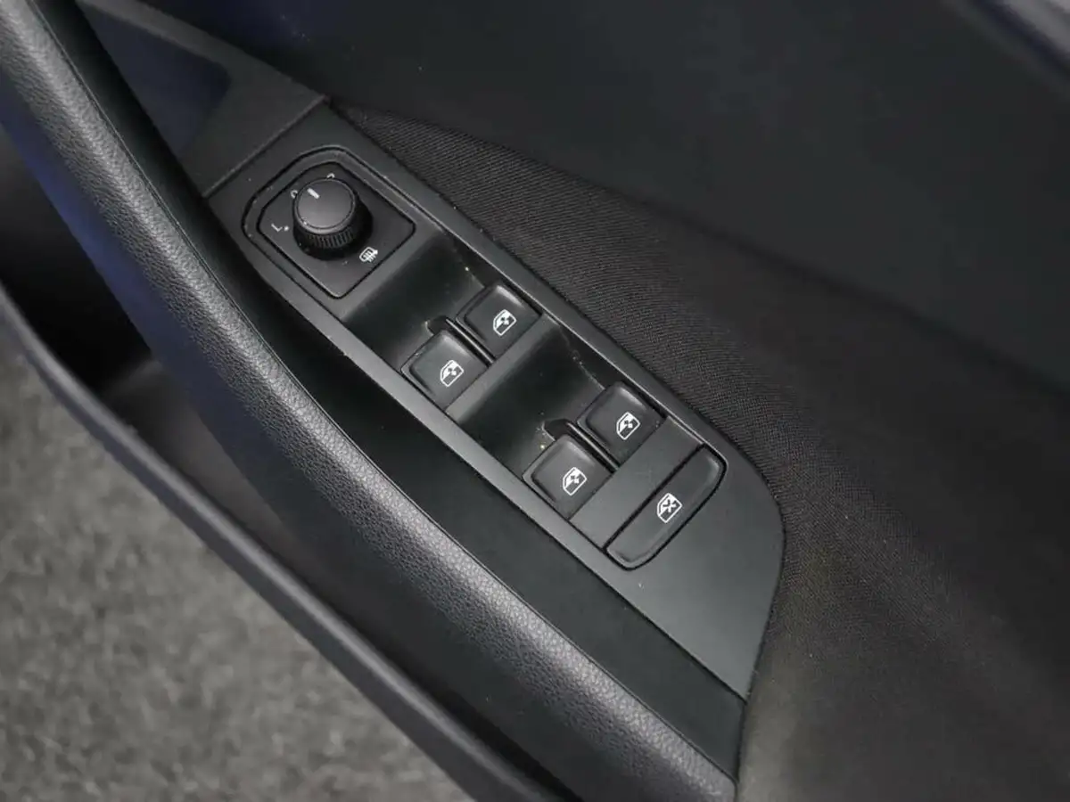 2022-skoda-scala-10-tsi-s-big-22