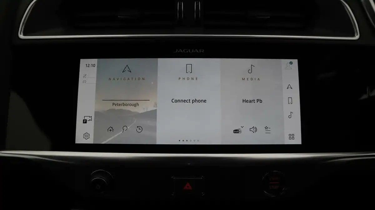 2021-jaguar-i-pace-ev400-black-big-11