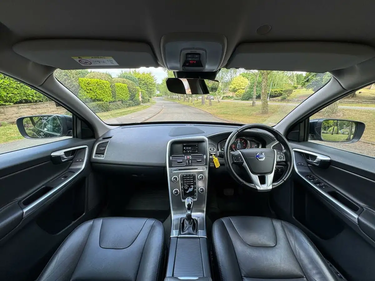2016-volvo-xc60-24td-d4-se-lux-geartronic-big-38
