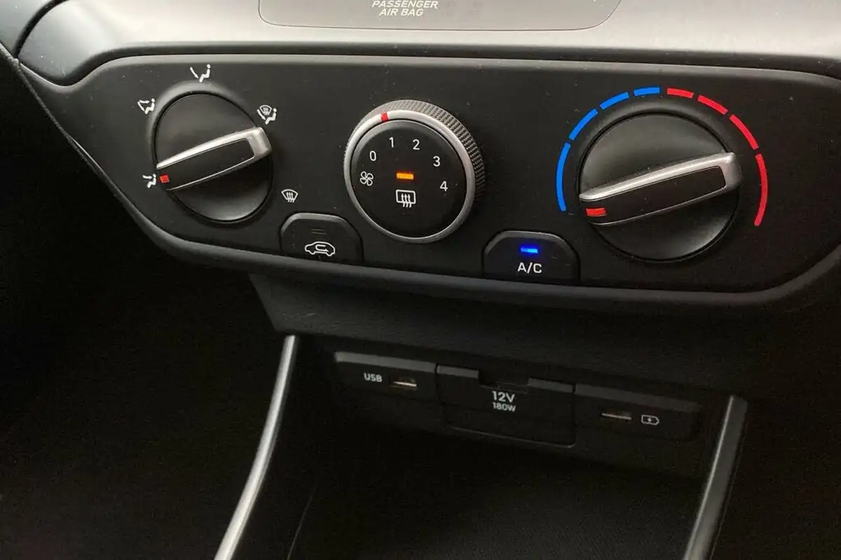 2022-hyundai-bayon-10-t-gdi-se-connect-big-17