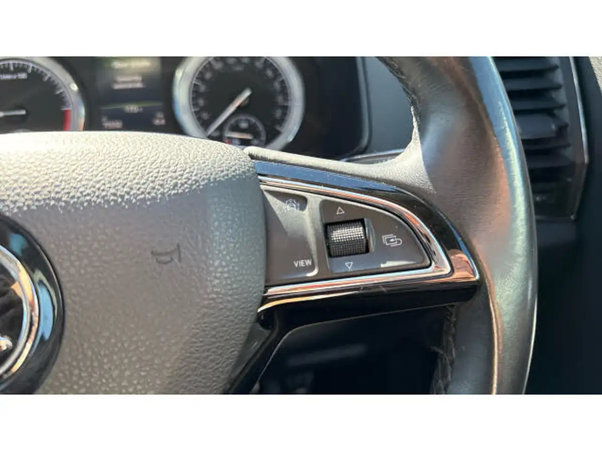2019-skoda-karoq-20tdi-scout-150ps-big-17
