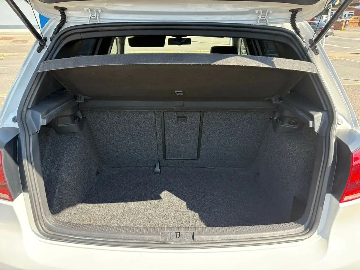 2012-volkswagen-golf-20-gti-tsi-210ps-hatchback-5d-big-14