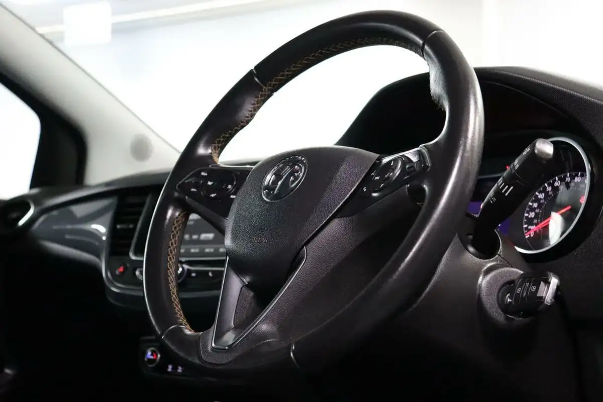 2020-vauxhall-crossland-x-12-elite-130ps-turbo-auto-big-11