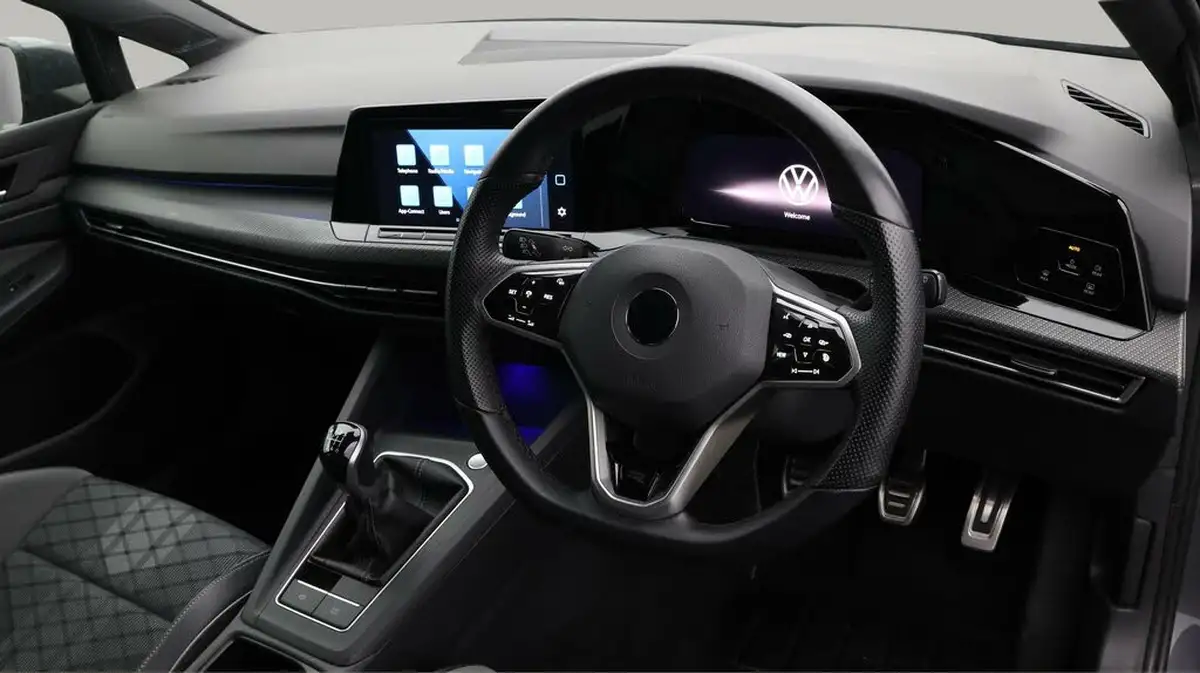 2022-volkswagen-golf-15-tsi-r-line-130ps-hatchback-big-8