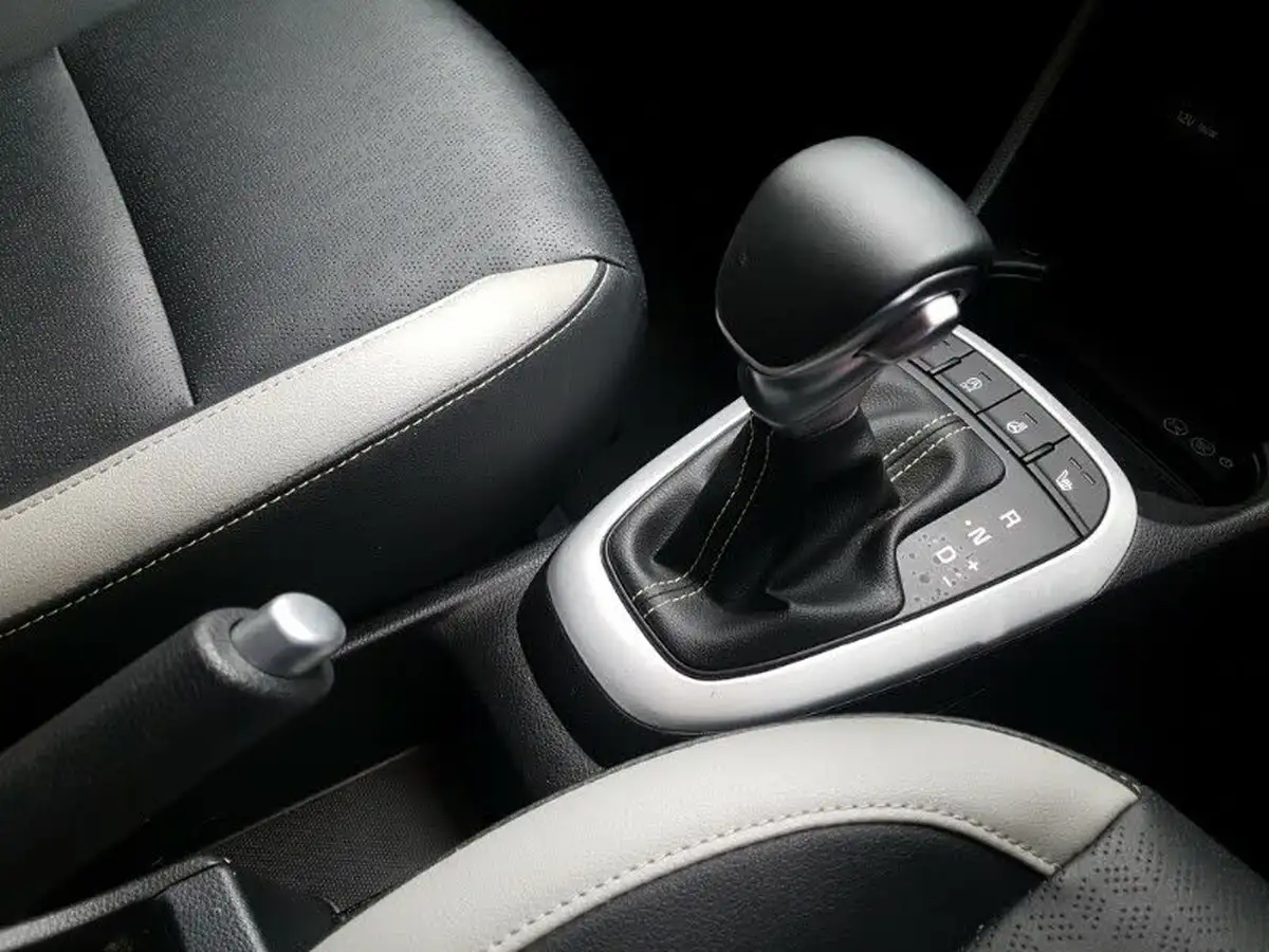 2024-kia-picanto-10-x-line-s-big-16