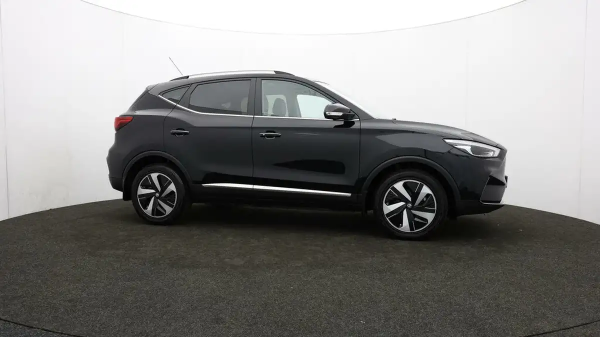 2023-mg-zs-suv-e-trophy-connect-ev-156ps-long-range-big-35
