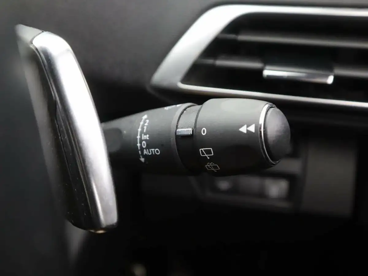 2022-peugeot-3008-suv-15-bluehdi-gt-eat8-big-24