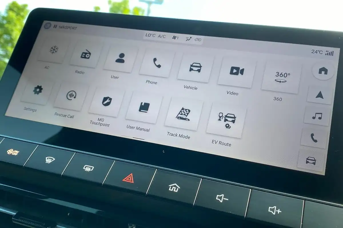2024-mg-mg4-e-xpower-ev-big-38