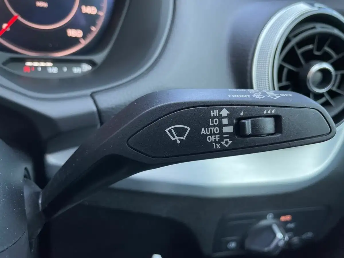 2022-audi-q2-15-35-tfsi-s-line-tronic-big-23